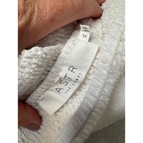 Astr The Label Cream Textured Cropped Top Size XL Long Sleeve Puff Shoulder Stre - Picture 5 of 9